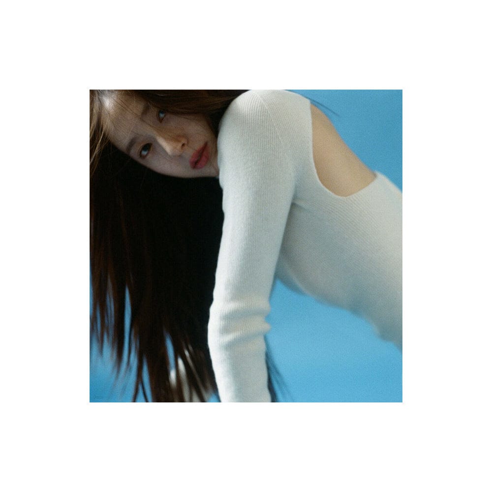 KRYSTAL - 1st Solo Single SOLITARY