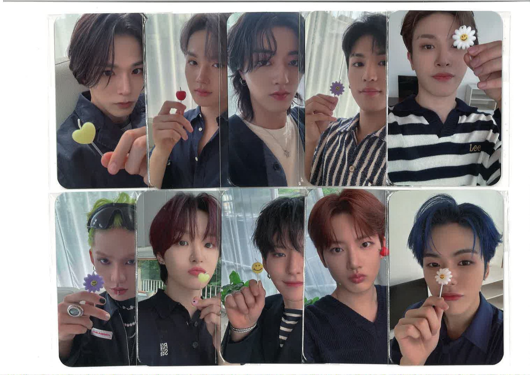 KPOPMERCH MD / GOODS TREASURE 4th Magazine SELFIE photocard Set BLACK FRIDAY  - PHOTO CARD OFFICIAL SET